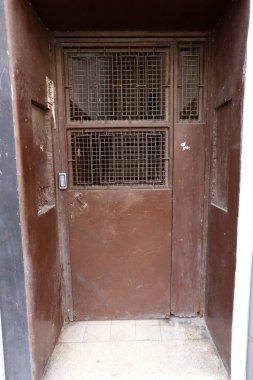 Kapı - diyafram girin ve tesislerinde çıkmak için duvardaki 