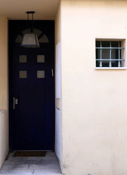 Drzwi Otwór Ścianie Aby Wchodzić Wychodzić Pomieszczenia — Zdjęcie stockowe