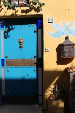 Kapı - diyafram girin ve tesislerinde çıkmak için duvardaki 