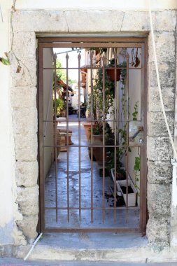 Kapı - diyafram girin ve tesislerinde çıkmak için duvardaki 