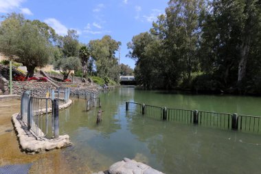 Ürdün - Orta Doğu'da bir nehir, nehir İsa Mesih'in sularında vaftiz edildi. 