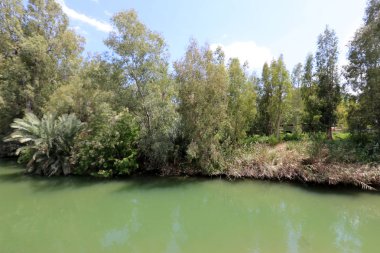 Ürdün - Orta Doğu'da bir nehir, nehir İsa Mesih'in sularında vaftiz edildi. 