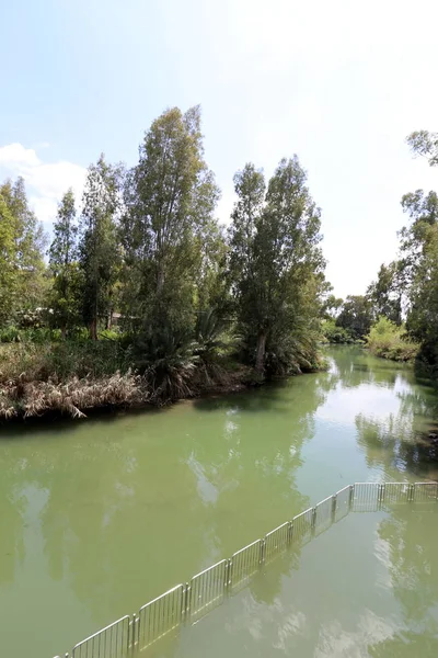 Ürdün - Orta Doğu'da bir nehir, nehir İsa Mesih'in sularında vaftiz edildi. 