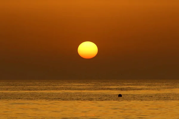 Soleil Couche Sur Horizon Sur Mer Méditerranée Dans Nord Israël — Photo