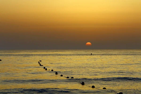 Sol Pone Sobre Horizonte Mar Mediterráneo Norte Israel Termina Día — Foto de Stock