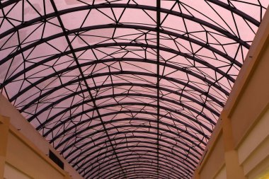 İnşaat ve mimari büyük bir şehir sokaklarında geometrik şekiller 