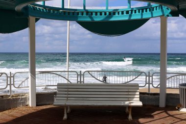 Kuzey İsrail'de Akdeniz kıyılarında dinlenmek için bir yer 