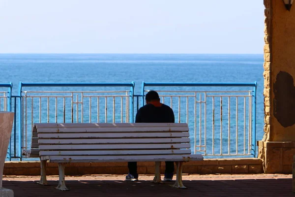 Kuzey İsrail'de Akdeniz kıyılarında dinlenmek için bir yer 
