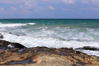 Israil eyaletinin kuzeyinde Akdeniz kıyısı 