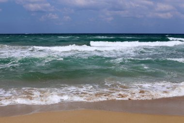 Israil eyaletinin kuzeyinde Akdeniz kıyısı 