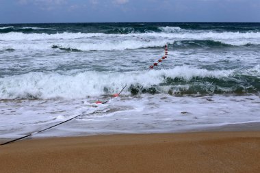 Israil eyaletinin kuzeyinde Akdeniz kıyısı 