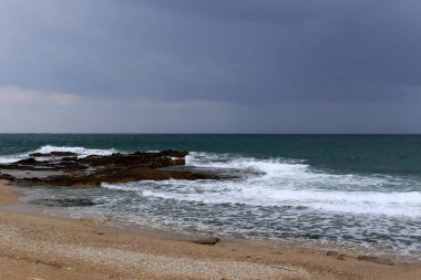 Israil eyaletinin kuzeyinde Akdeniz kıyısı 
