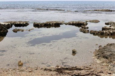 Israil eyaletinin kuzeyinde Akdeniz kıyısı 