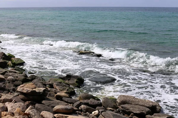 Каміння Снаряди Лежать Берегах Середземного Моря Півночі Ізраїлю — стокове фото