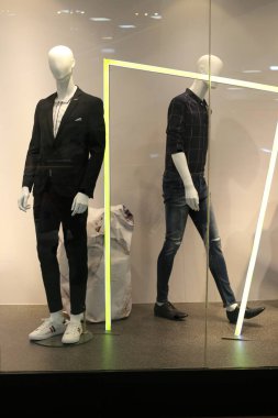 manken bir vitrin İsrail üzerinde büyük bir mağaza standları 