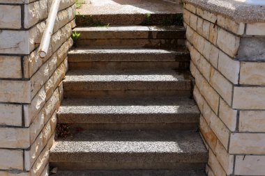 yukarı ve aşağı tırmanmaya merdiven adımlar bir dizi oluşur 