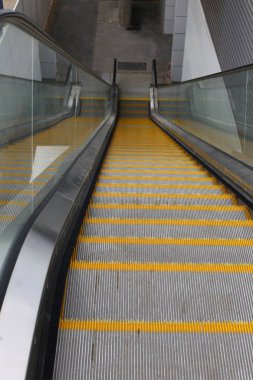 yukarı ve aşağı tırmanmaya merdiven adımlar bir dizi oluşur 