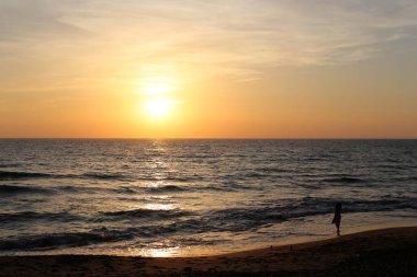 Sunset bulvarında Akdeniz'de Kuzey İsrail devleti 