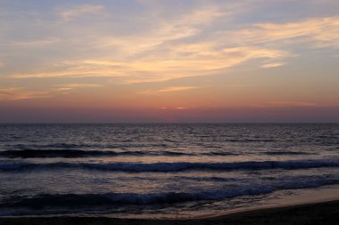 Sunset bulvarında Akdeniz'de Kuzey İsrail devleti 