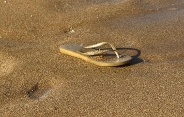 Kumdaki Kuzey İsrail'Akdeniz kıyısında 