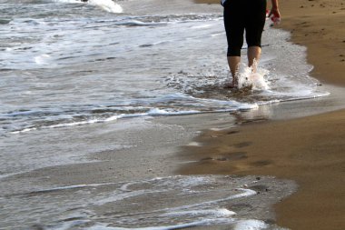 Kumdaki Kuzey İsrail'Akdeniz kıyısında 