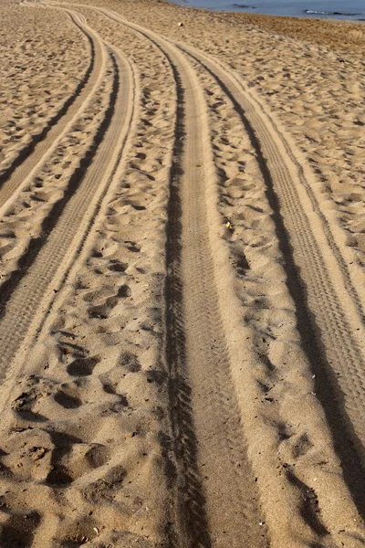 Πατημασιές Στην Άμμο Στις Ακτές Της Μεσογείου Στο Βόρειο Ισραήλ — Φωτογραφία Αρχείου