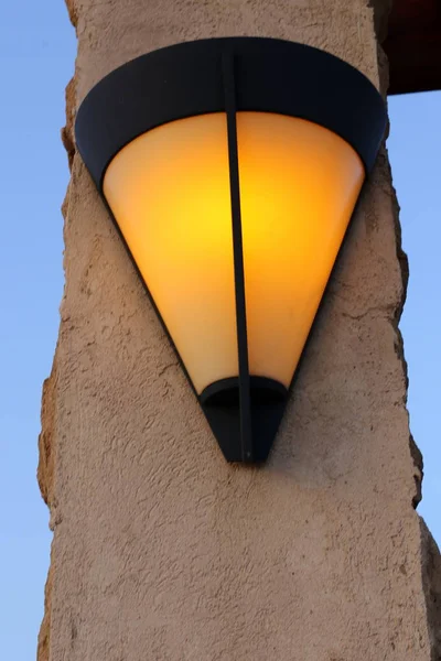 Una Linterna Para Iluminación Instalada Parque Urbano Norte Del Estado —  Fotos de Stock