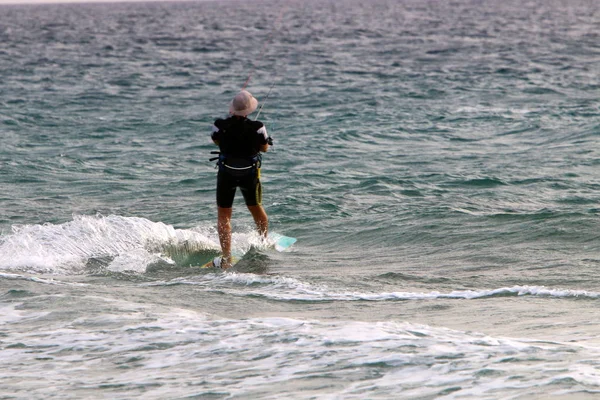 Homme Faisant Sport Sur Les Rives Méditerranée Dans Nord Israël — Photo