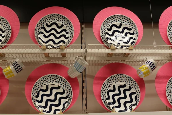 yemekleri İsrail'de büyük bir mağazada satılmaktadır 