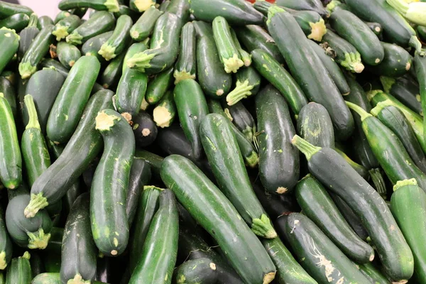 Frisches Obst Und Gemüse Werden Auf Dem Markt Der Stadt — Stockfoto