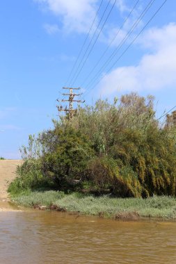 İsrail'in kuzeyinde elektrik var hangi destek elektrik telleri 