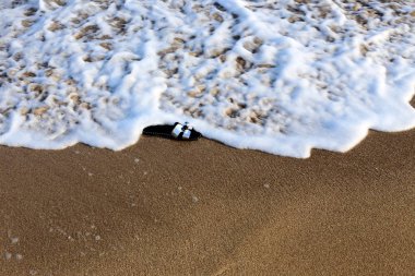 Israil Eyaleti kuzeyinde Akdeniz kıyılarında kum ayak izleri 