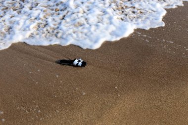 Israil Eyaleti kuzeyinde Akdeniz kıyılarında kum ayak izleri 