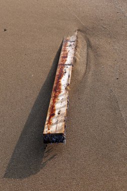 Israil Eyaleti kuzeyinde Akdeniz kıyılarında kum ayak izleri 