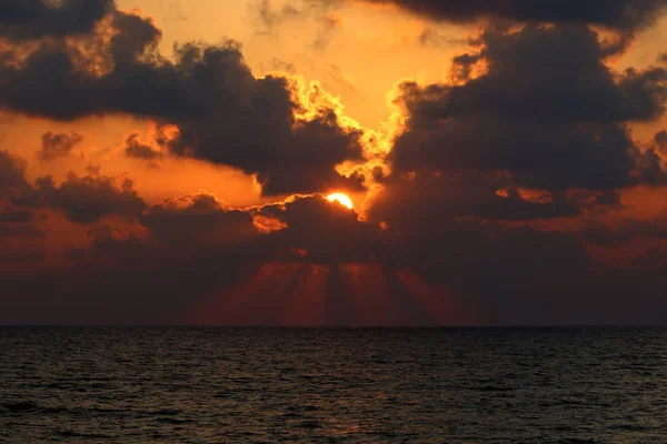 Sun Sets Horizon Shores Mediterranean Sea North State Israel — Stock Photo, Image