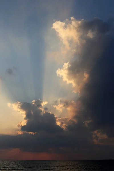 Vista Del Cielo Tierra Depende Hora Del Día Estación Clima — Foto de Stock