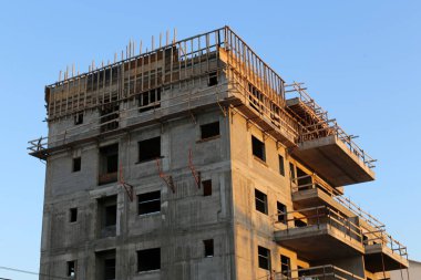 iş ve çalışma düzenlemeleri İsrail bir inşaat sahasında 