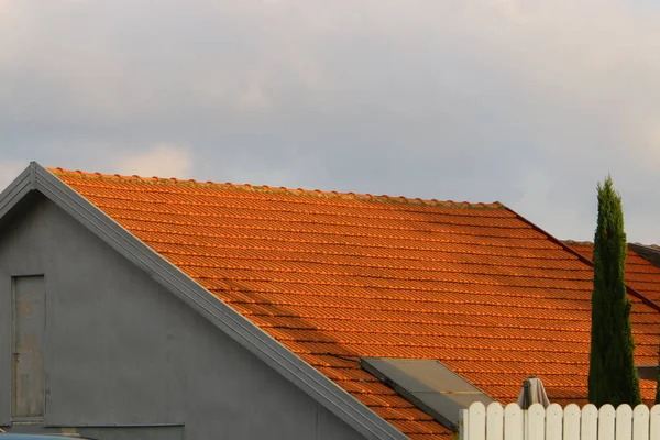 Dach Die Oberkonstruktion Des Gebäudes Die Zum Schutz Vor Niederschlag — Stockfoto