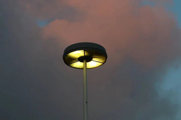 Linterna Para Iluminación Instalada Parque Urbano Norte Israel —  Fotos de Stock