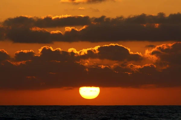 Sun Sets Horizon Mediterranean Sea North Israel — Stock Photo, Image