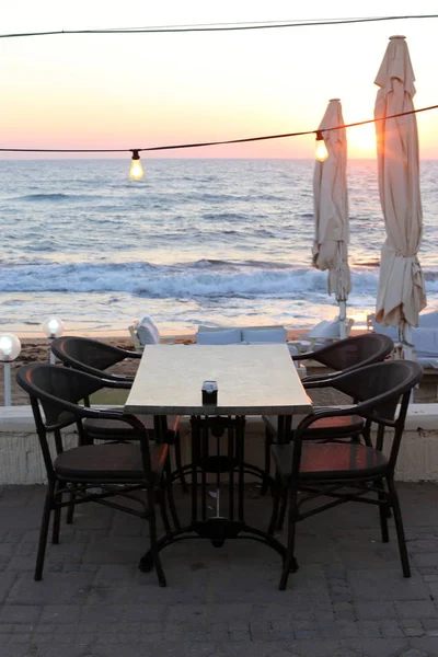 Israil Eyaleti Kuzeyinde Akdeniz Kıyısında Dinlenme Maliyetleri Için Sandalye — Stok fotoğraf