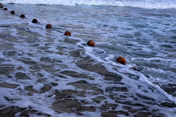 Мотузка Поплавцями Фехтування Пляжі Узбережжі Середземного Моря Півночі Держави Ізраїль — стокове фото