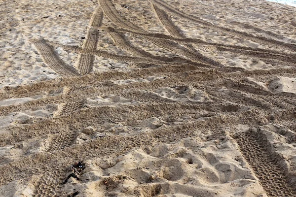 Πατημασιές Στην Άμμο Στην Παραλία Στις Ακτές Της Μεσογείου Στο — Φωτογραφία Αρχείου