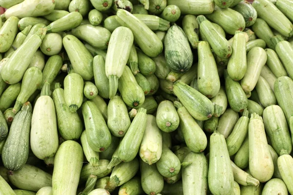 Frisches Obst Und Gemüse Werden Auf Einem Markt Der Stadt — Stockfoto