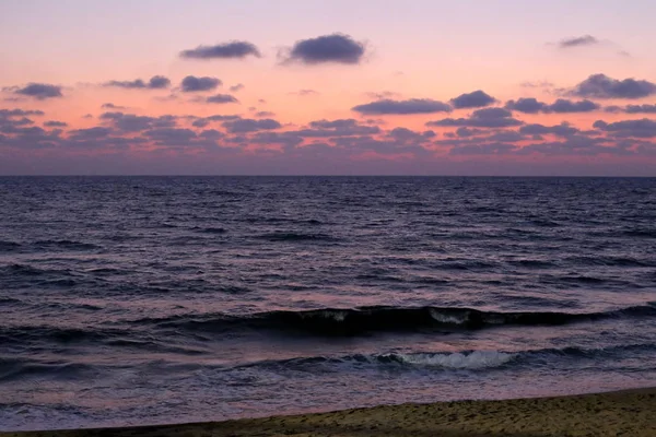 Kuzey Srail Akdeniz Ufukta Güneş Batıyor Gece Çöküyor — Stok fotoğraf