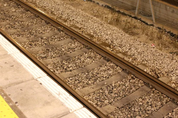 railway wagons and railway track passes through the territory of the State of Israel