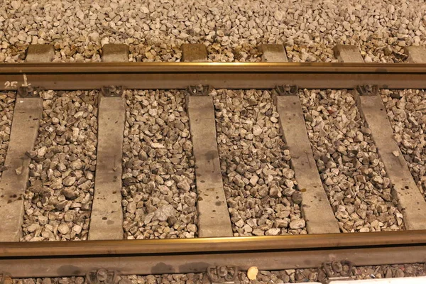 railway wagons and railway track passes through the territory of the State of Israel