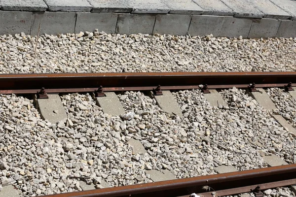 railway wagons and railway track passes through the territory of the State of Israel