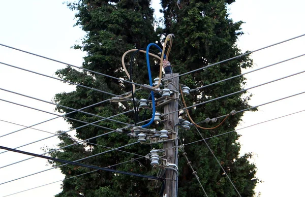 Fios Elétricos Pólo Longo Qual Eletricidade Flui Norte Israel — Fotografia de Stock