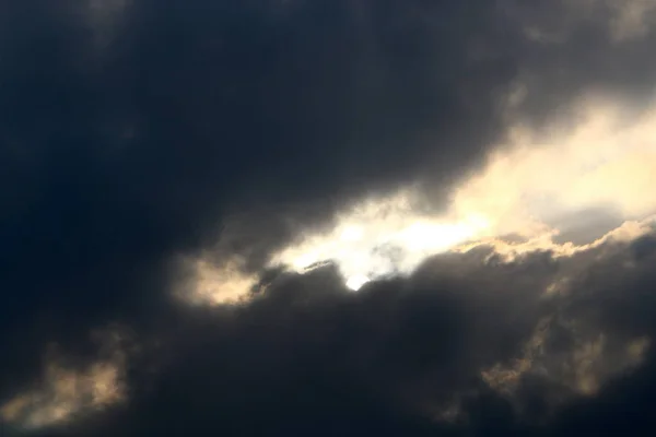 Nuvens Trovão Nuvens Flutuam Através Céu Acima Mar Mediterrâneo Norte — Fotografia de Stock